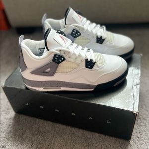 Jordan Retro 4 Size 5.5
